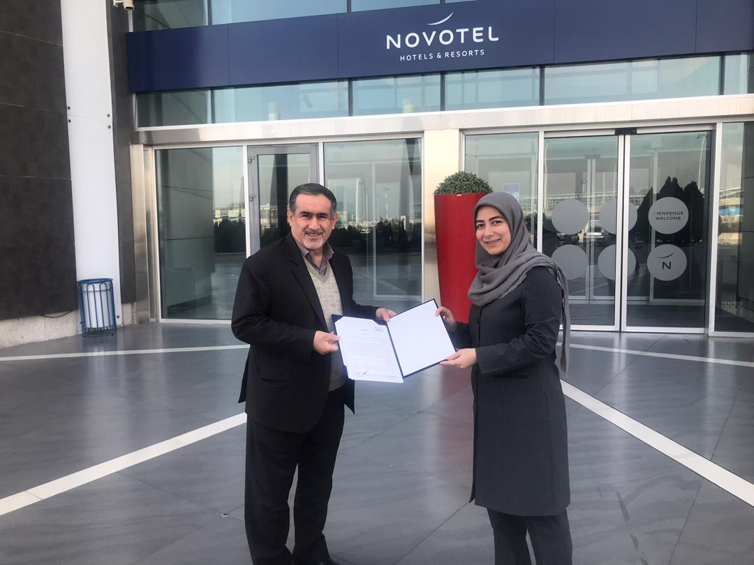 امضای تفاهمنامه همکاری هتلهای فرودگاهی با نمایشگاه شهر آفتاب؛ هتلهای Novotel و Ibis مراکز اقامتی نمایشگاه بین المللی شهر آفتاب شد امضای تفاهمنامه همکاری هتلهای فرودگاهی با نمایشگاه شهر آفتاب؛ هتلهای Novotel و Ibis مراکز اقامتی نمایشگاه بین المللی شهر آفتاب شد